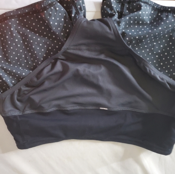 SHORTS - Picture 2 of 4